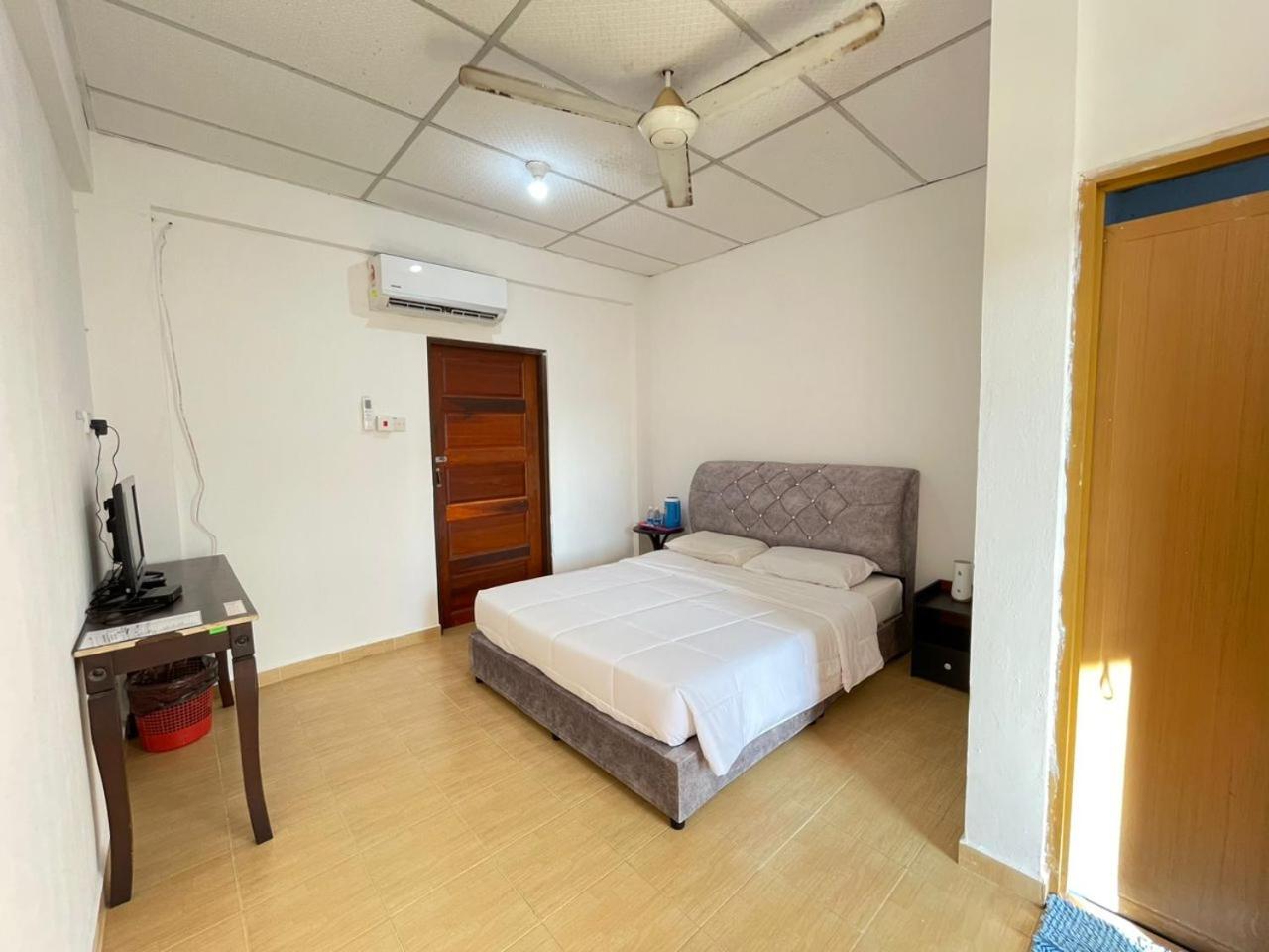 Dgeting Beach Resort Tumpat 外观 照片