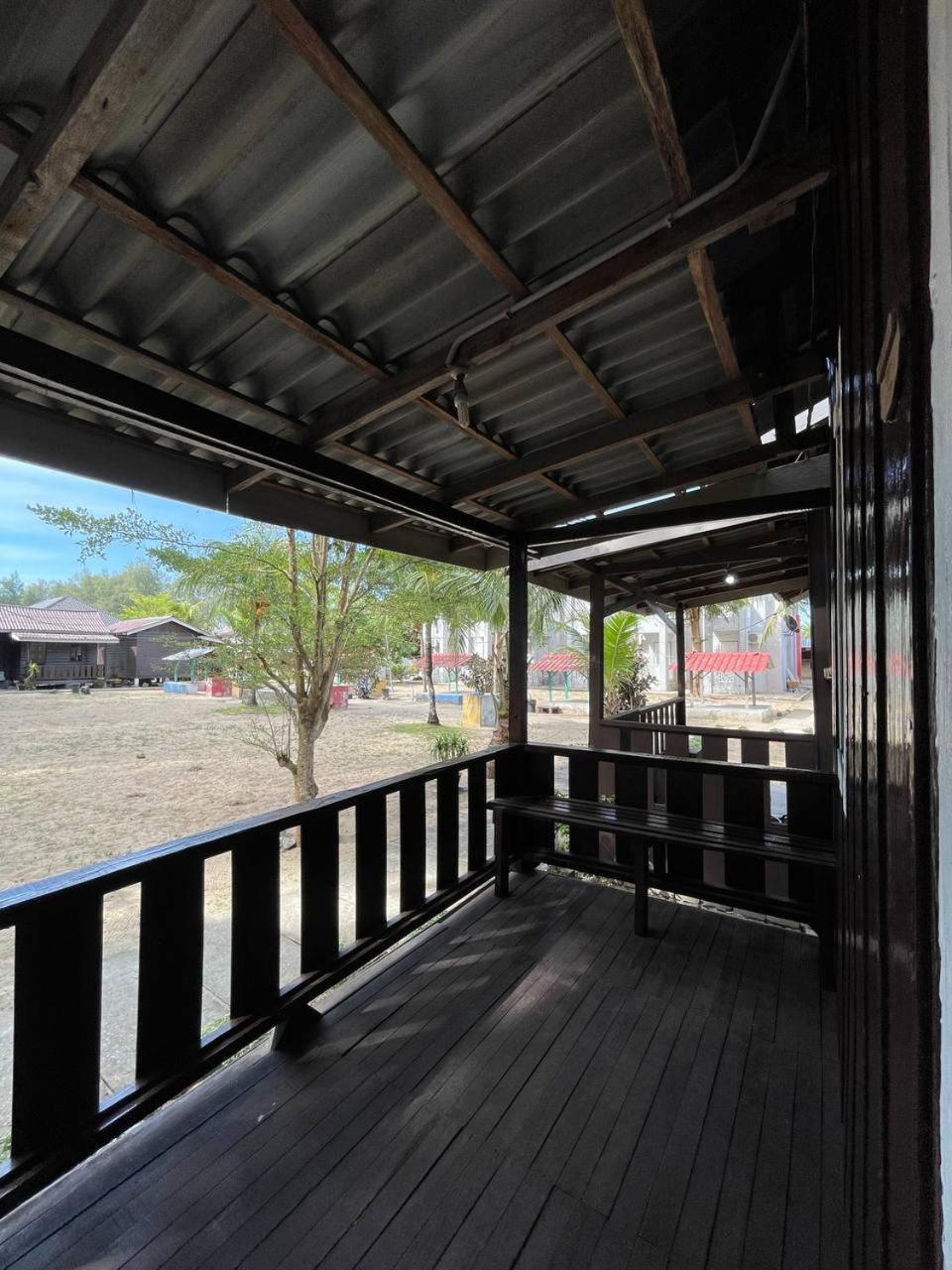 Dgeting Beach Resort Tumpat 外观 照片