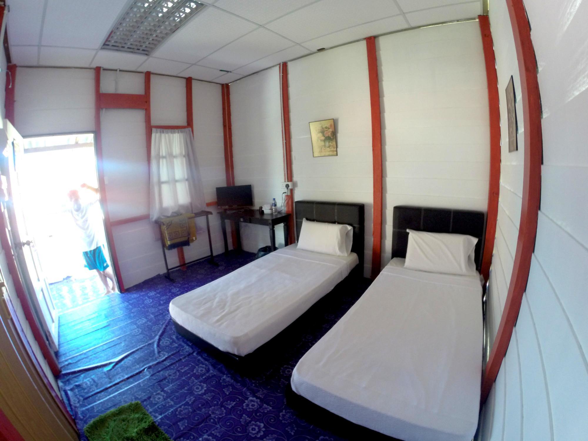 Dgeting Beach Resort Tumpat 外观 照片